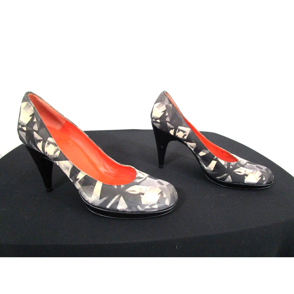 CHARLES JOURDAN CJBIS Black & White Geometric Print Fabric Pumps High Heels Sz 7